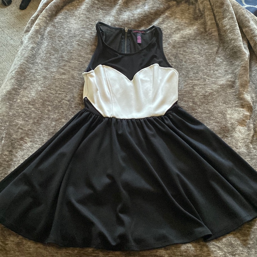 Material Girl Black & White Sleeveless Dress Sz Medium